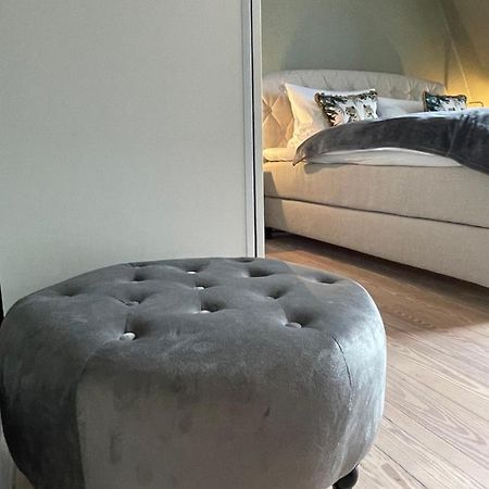 Schoene Grosse 4 Zimmer-Altbauwohnung Kiel Exterior foto