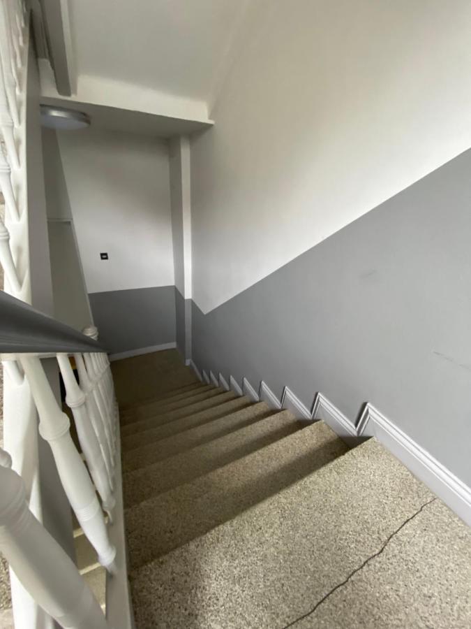 Schoene Grosse 4 Zimmer-Altbauwohnung Kiel Exterior foto